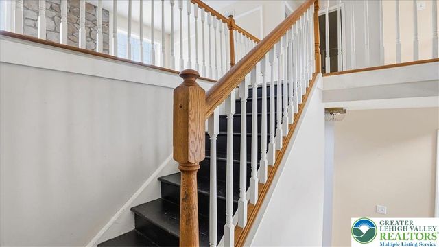 106 Swartsburo Drive, Lehman Twp, PA 18371