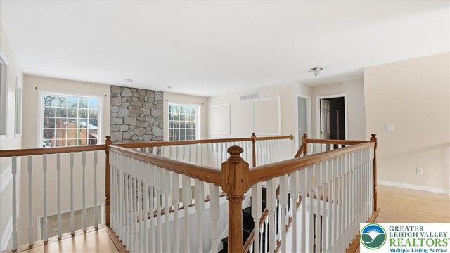 106 Swartsburo Drive, Lehman Twp, PA 18371