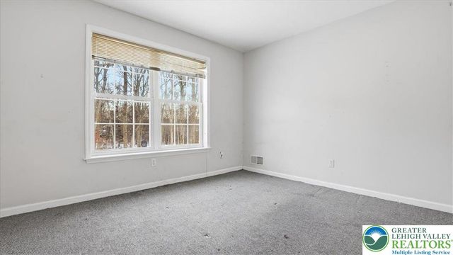 106 Swartsburo Drive, Lehman Twp, PA 18371