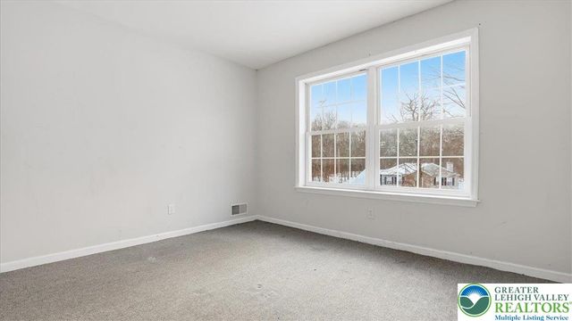 106 Swartsburo Drive, Lehman Twp, PA 18371