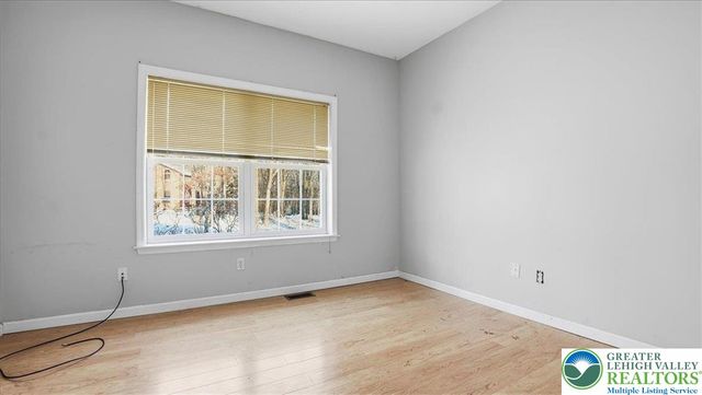 106 Swartsburo Drive, Lehman Twp, PA 18371