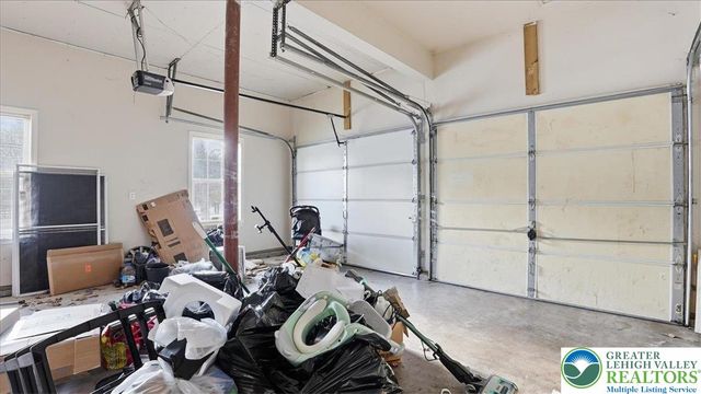 106 Swartsburo Drive, Lehman Twp, PA 18371