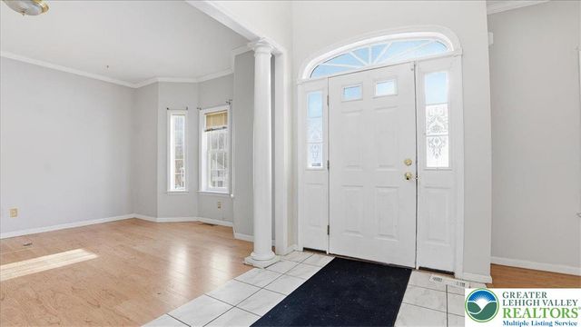 106 Swartsburo Drive, Lehman Twp, PA 18371