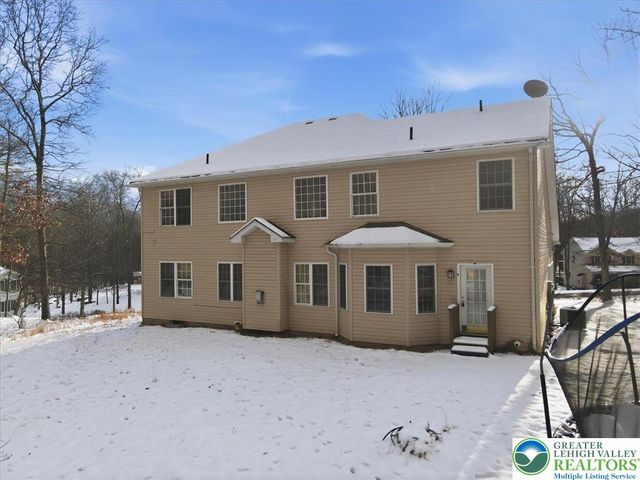 106 Swartsburo Drive, Lehman Twp, PA 18371