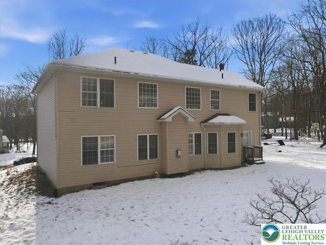 106 Swartsburo Drive, Lehman Twp, PA 18371