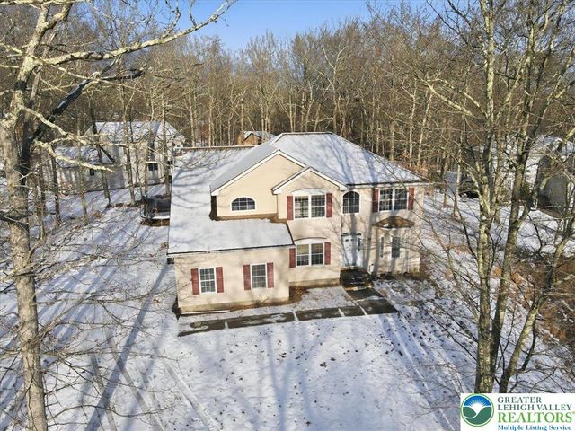 106 Swartsburo Drive, Lehman Twp, PA 18371