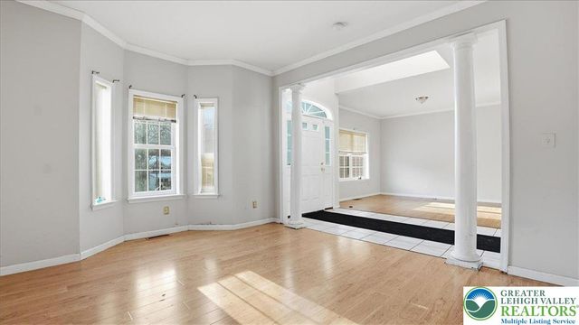 106 Swartsburo Drive, Lehman Twp, PA 18371