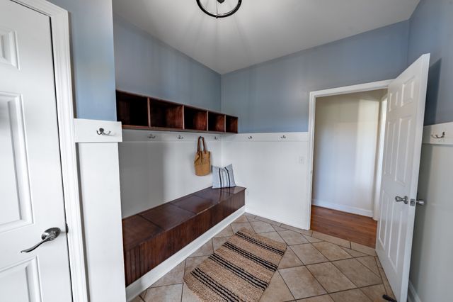 2060 Hickory Dr, Springfield, TN 37172