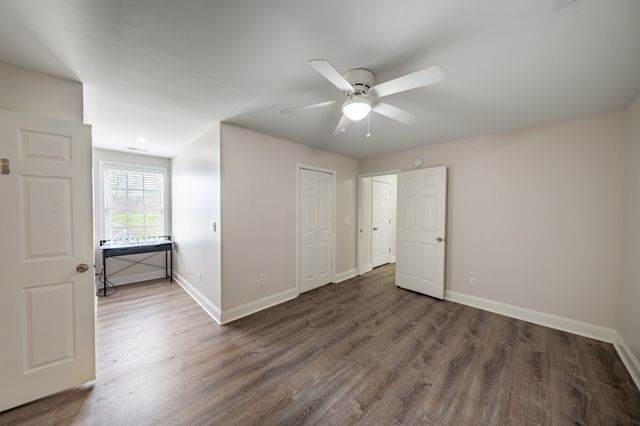 2060 Hickory Dr, Springfield, TN 37172