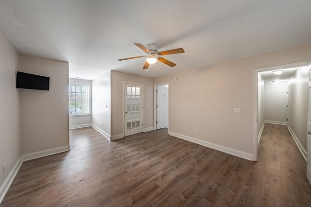 2060 Hickory Dr, Springfield, TN 37172