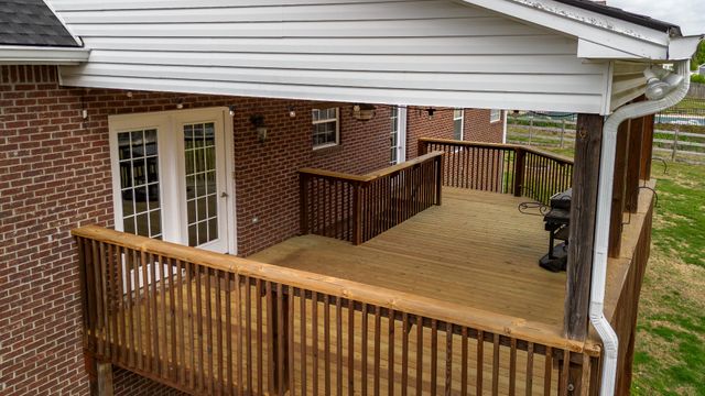 2060 Hickory Dr, Springfield, TN 37172