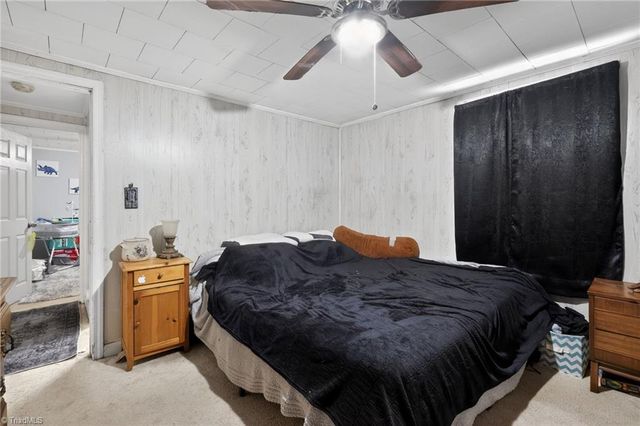 612 School Street, Walnut Cove, NC 27052