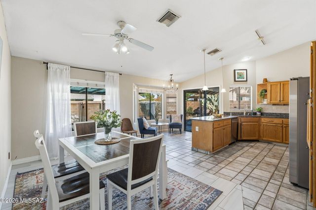 1480 W Canyon Shadows Lane, Tucson, AZ 85737