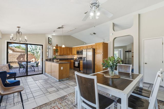 1480 W Canyon Shadows Lane, Tucson, AZ 85737