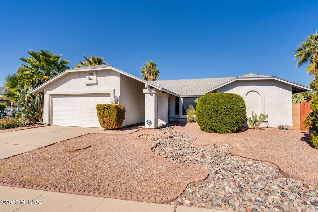1480 W Canyon Shadows Lane, Tucson, AZ 85737