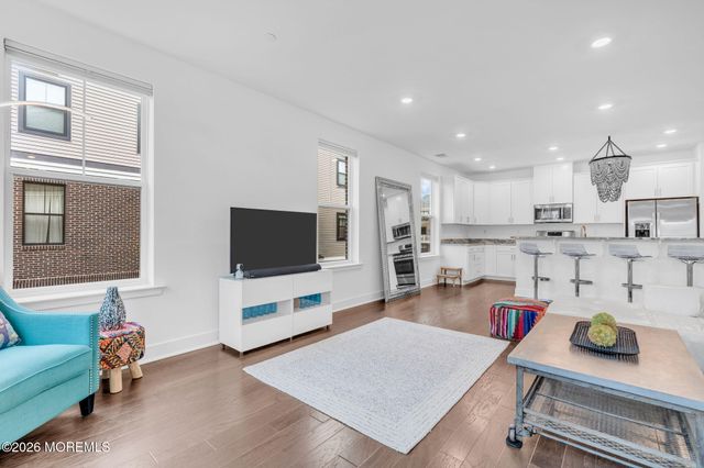 31 Midway Road N, Eatontown, NJ 07724