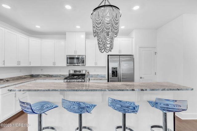 31 Midway Road N, Eatontown, NJ 07724