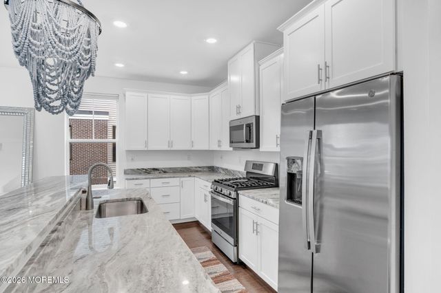 31 Midway Road N, Eatontown, NJ 07724