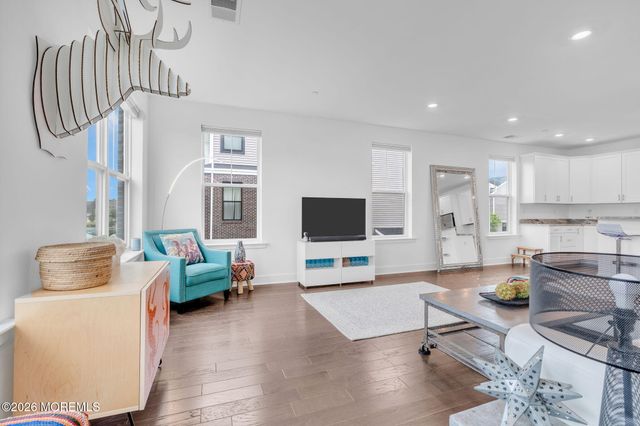 31 Midway Road N, Eatontown, NJ 07724