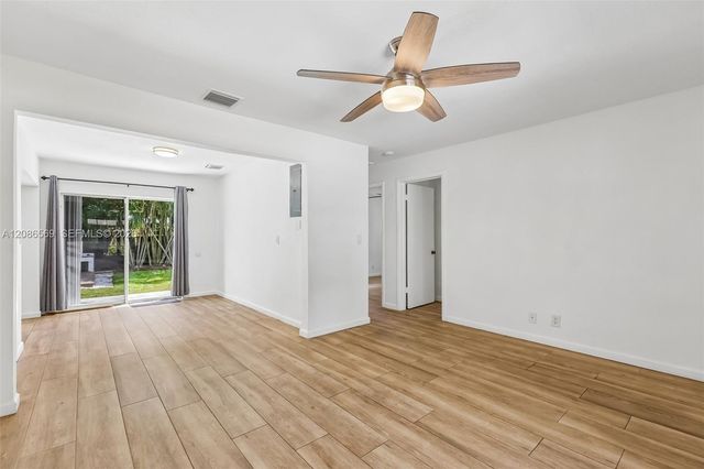 5364 NE 2nd Avenue, Oakland Park, FL 33334