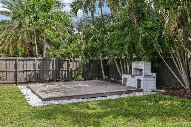 5364 NE 2nd Avenue, Oakland Park, FL 33334