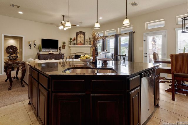 2194 Pioneer, Seguin, TX 78155