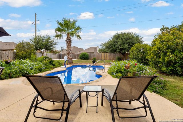 2194 Pioneer, Seguin, TX 78155
