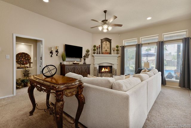 2194 Pioneer, Seguin, TX 78155