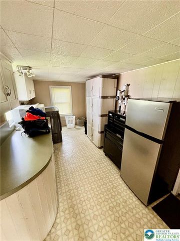 282 Young Road, Bushkill Twp, PA 18064