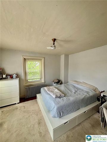 282 Young Road, Bushkill Twp, PA 18064