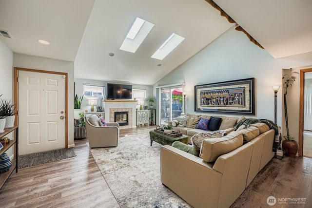 230 105th Street E, Tacoma, WA 98455