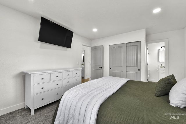 22996 Blessinger Rd, Star, ID 83669