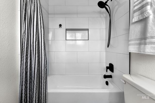 22996 Blessinger Rd, Star, ID 83669