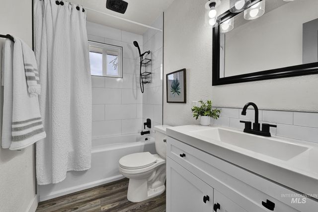 22996 Blessinger Rd, Star, ID 83669