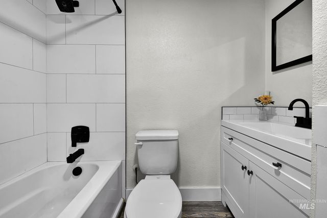 22996 Blessinger Rd, Star, ID 83669