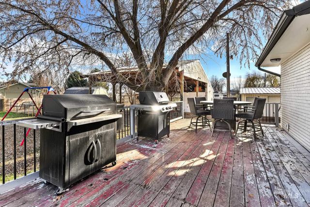 22996 Blessinger Rd, Star, ID 83669