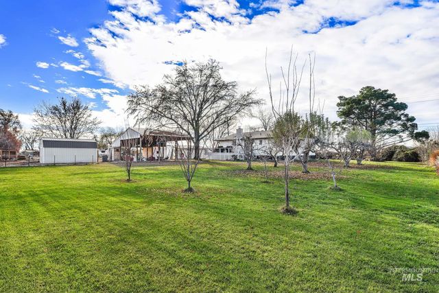 22996 Blessinger Rd, Star, ID 83669