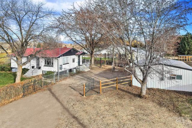 22996 Blessinger Rd, Star, ID 83669