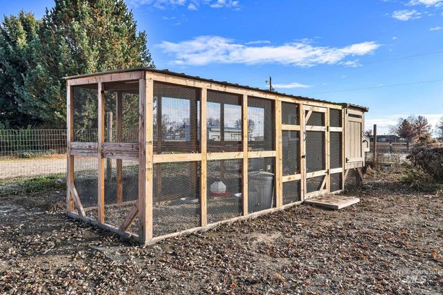 22996 Blessinger Rd, Star, ID 83669