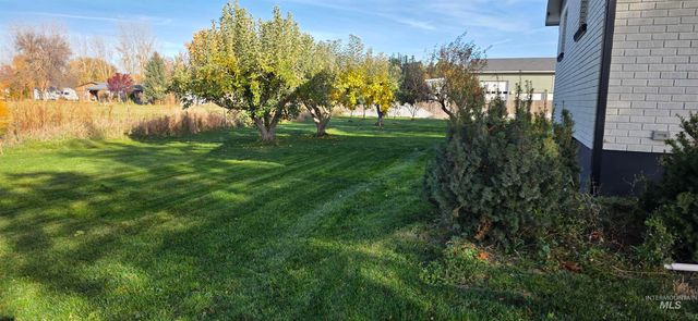 22996 Blessinger Rd, Star, ID 83669