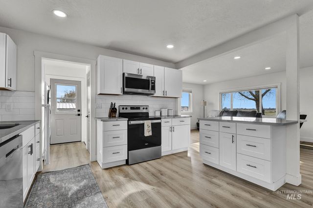 22996 Blessinger Rd, Star, ID 83669