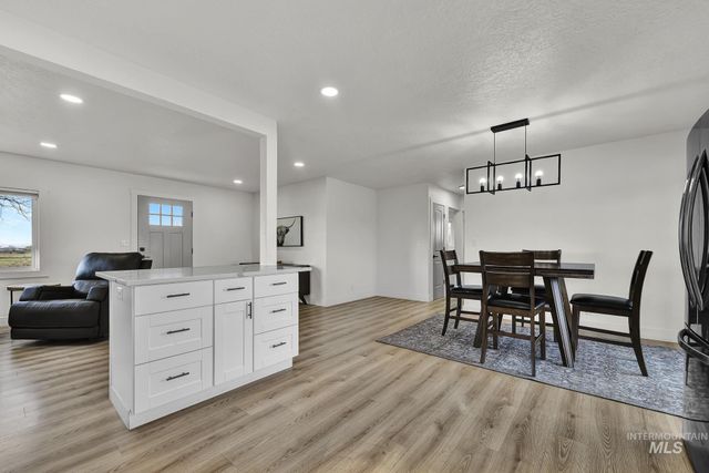 22996 Blessinger Rd, Star, ID 83669