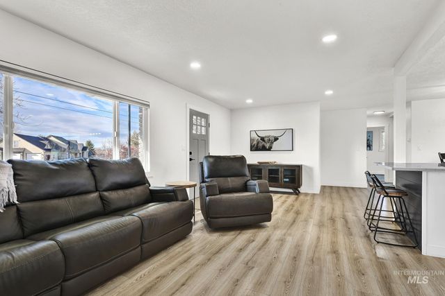 22996 Blessinger Rd, Star, ID 83669