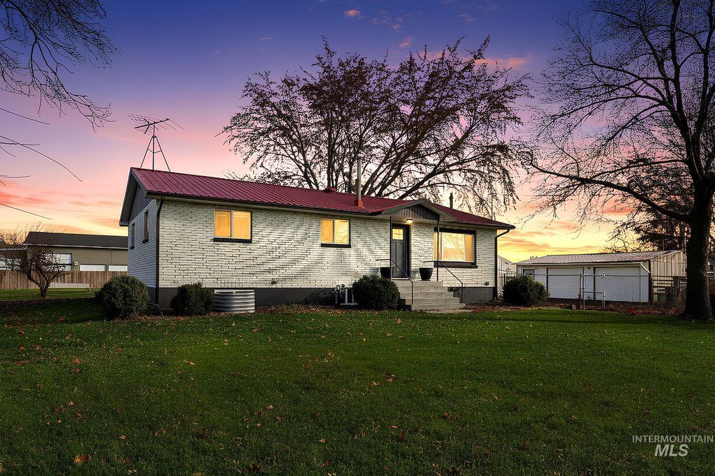 22996 Blessinger Rd, Star, ID 83669