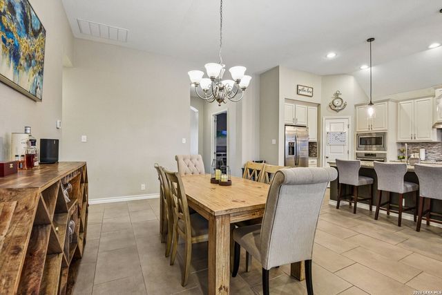 7635 McKinney Hls, San Antonio, TX 78254
