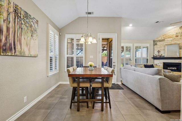 7635 McKinney Hls, San Antonio, TX 78254