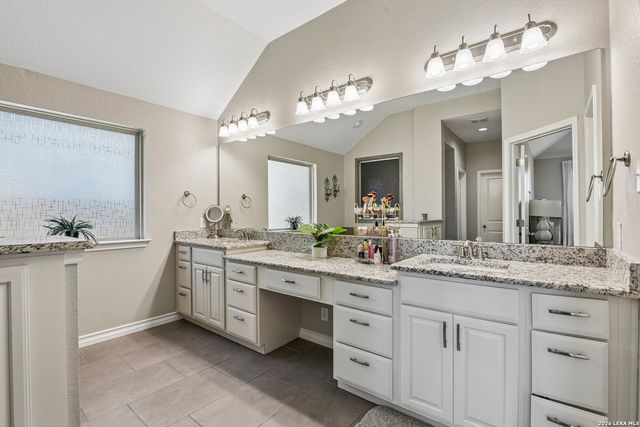 7635 McKinney Hls, San Antonio, TX 78254