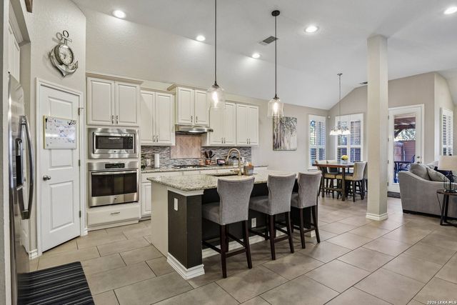 7635 McKinney Hls, San Antonio, TX 78254