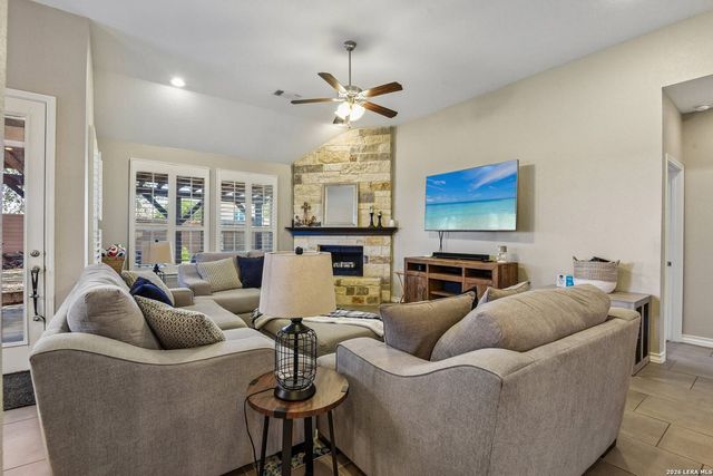 7635 McKinney Hls, San Antonio, TX 78254