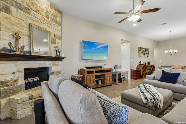 7635 McKinney Hls, San Antonio, TX 78254